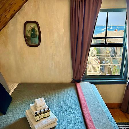 Crew'S Quarters Boarding House - Caters To Men Hotel Provincetown Exterior foto