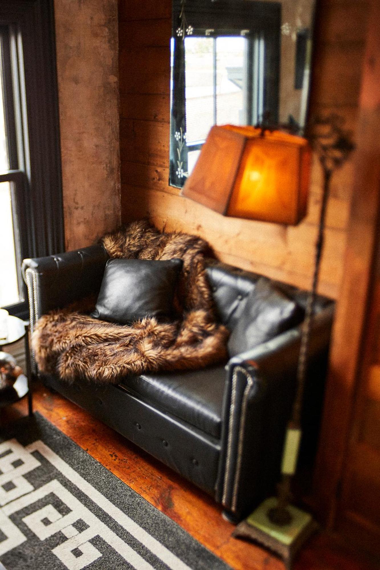 Crew'S Quarters Boarding House - Caters To Men Hotel Provincetown Exterior foto